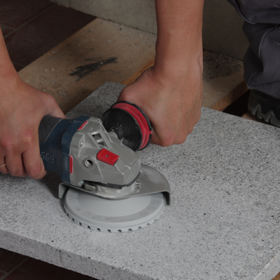 Diamond grinding wheel demonstration